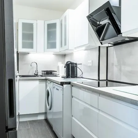 Résidence 2p Avec Terrasse, Vue Et Parking - 2p Avec Terrasse, Vue Et Parking Mae-2483 *